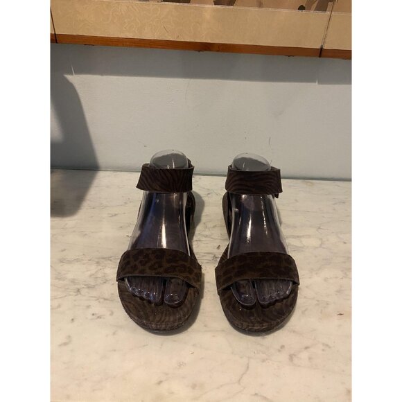 Pedro Garcia Sandals Womens Size 6.5 Brown Leopard Print Suede Ankle Strap - Picture 3 of 6